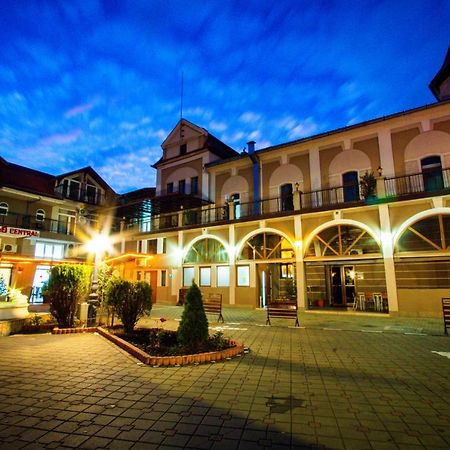 Hotel Apollo Central Sibiu Luaran gambar