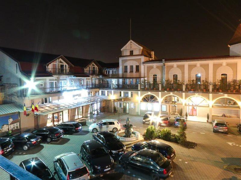 Hotel Apollo Central Sibiu Luaran gambar