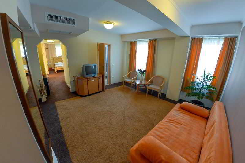 Hotel Apollo Central Sibiu Luaran gambar