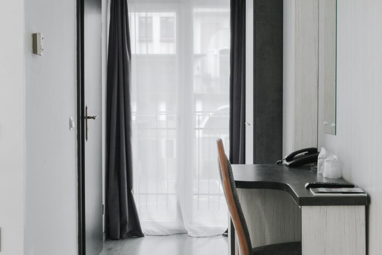Hotel Apollo Central Sibiu Luaran gambar