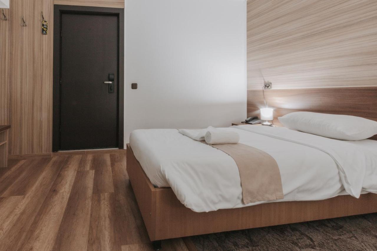 Hotel Apollo Central Sibiu Luaran gambar