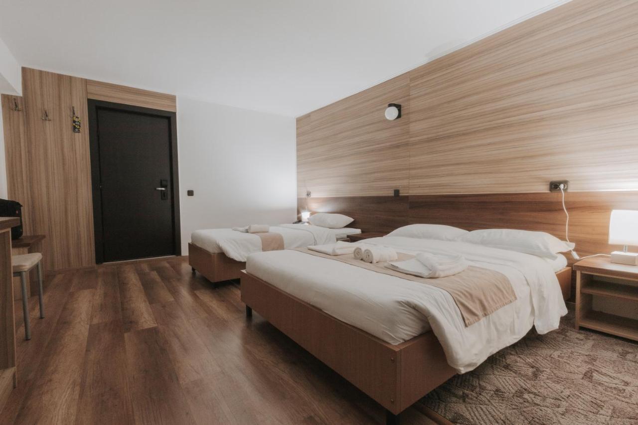 Hotel Apollo Central Sibiu Luaran gambar