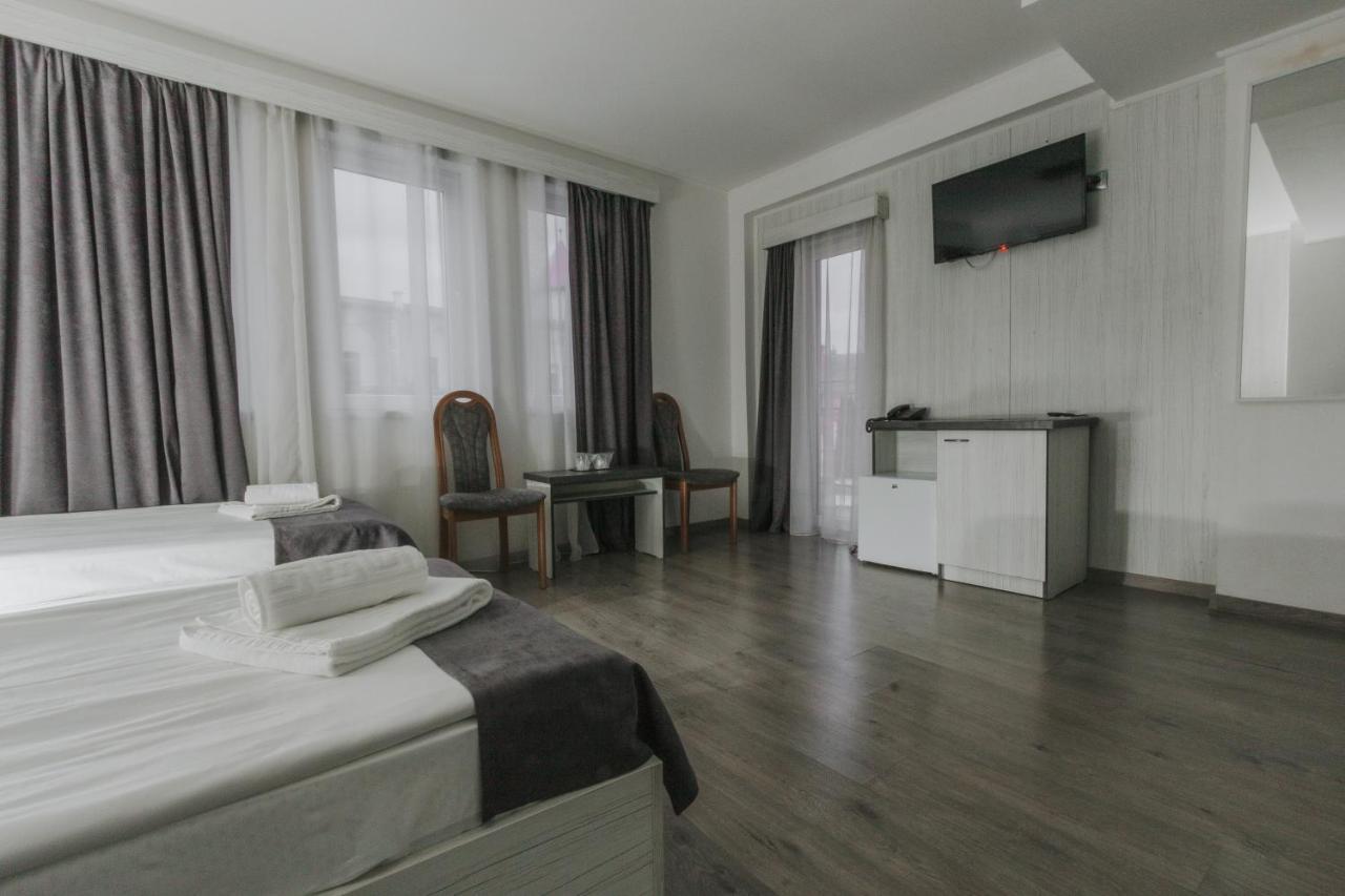 Hotel Apollo Central Sibiu Luaran gambar
