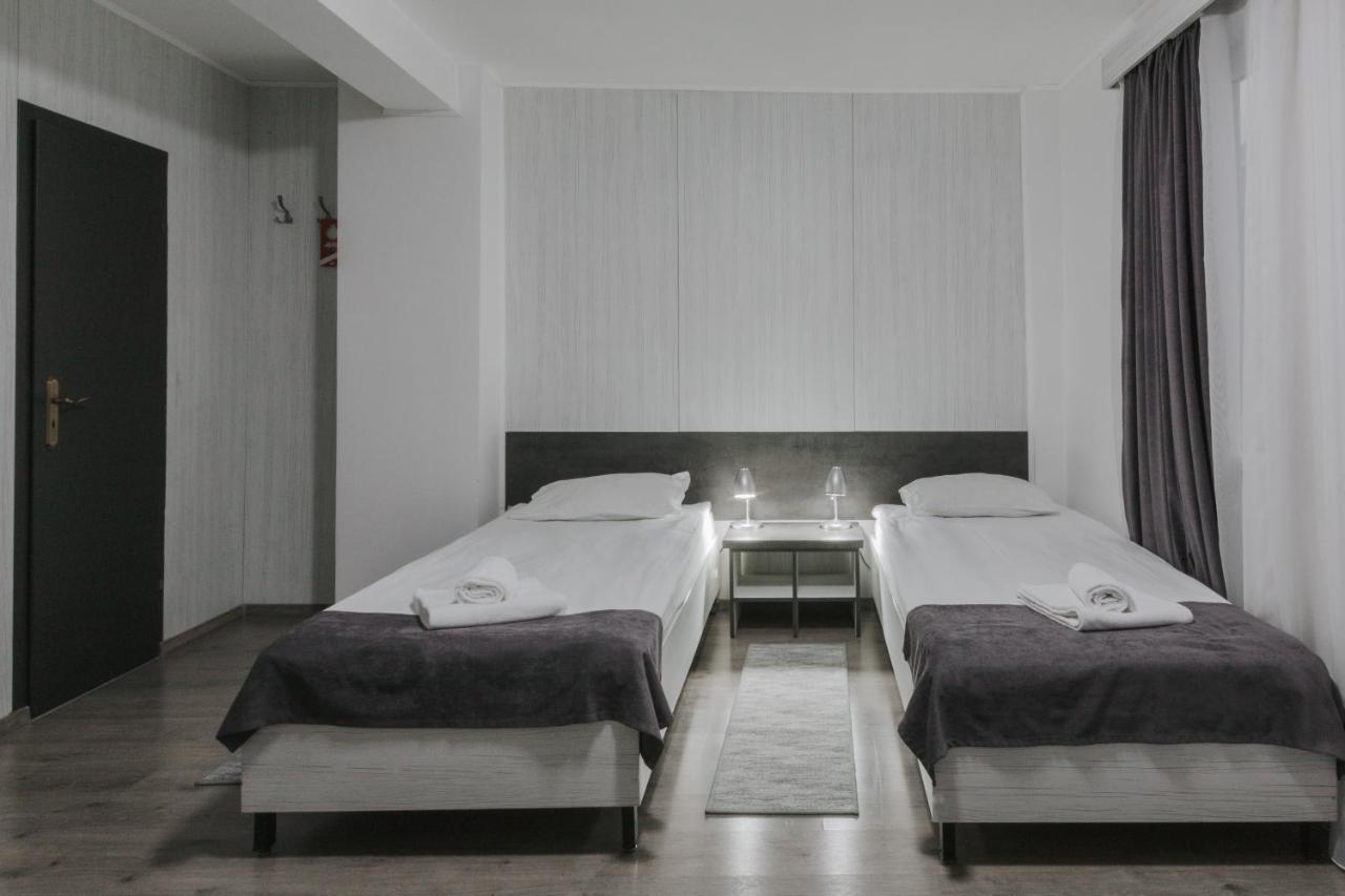 Hotel Apollo Central Sibiu Luaran gambar