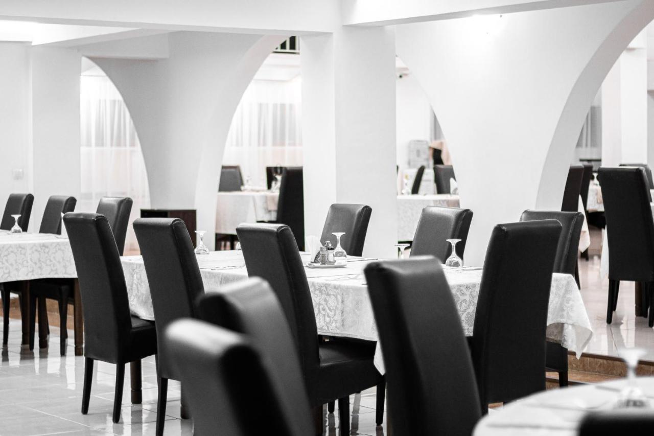 Hotel Apollo Central Sibiu Luaran gambar